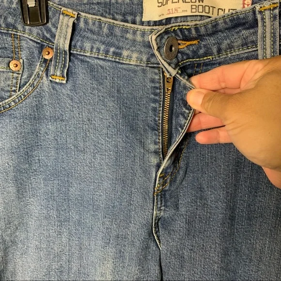 Women’s Levi’s 518 Super Low Bootcut Jeans - Picture 9 of 15